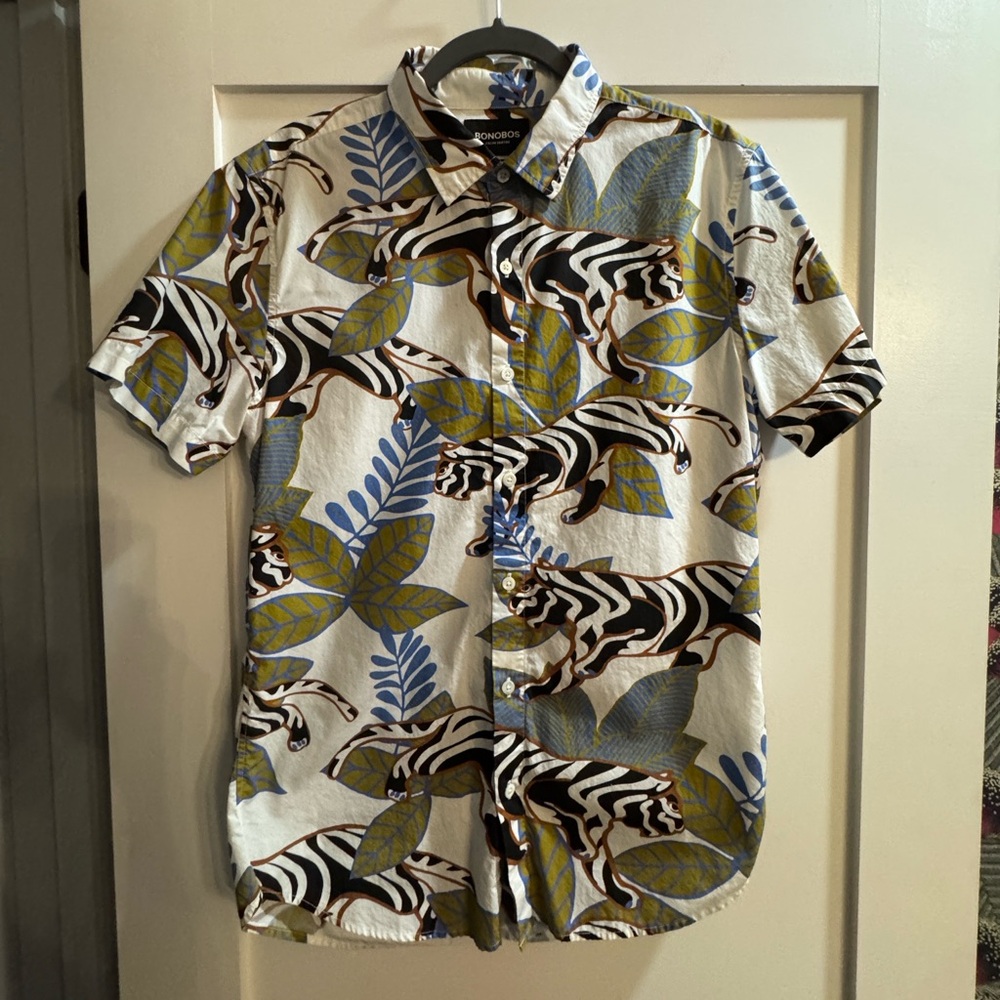 Bonobos short-sleeve button-down shirt with a bobcat and leaf print.